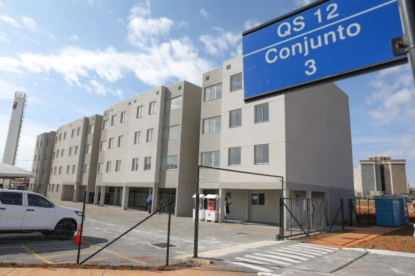 GDF entrega 44 novas unidades habitacionais no Riacho Fundo II