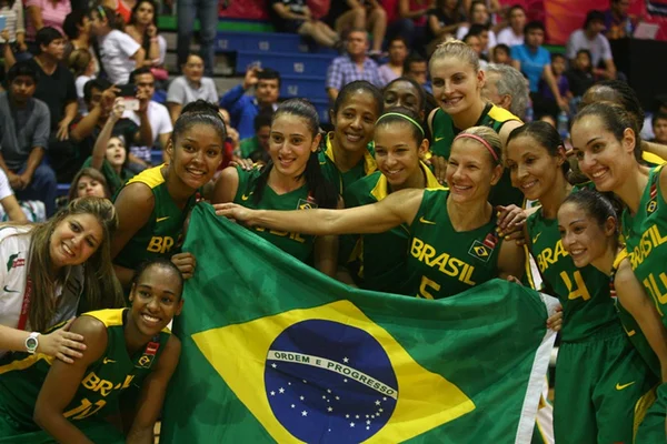Por Rio-2016, 15 são convocadas ao Sul-Americano de Basquete Feminino