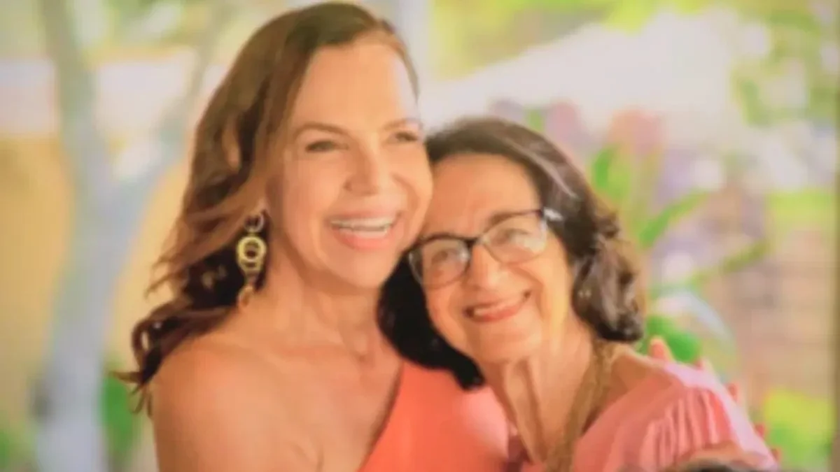 Maria Celina (à direita) com a sobrinha Lúcia Chein Maria Celina (à direita) com a sobrinha Lúcia Chein