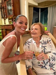 Mocita Fagundes e Glória Menezes Mocita Fagundes e Glória Menezes
