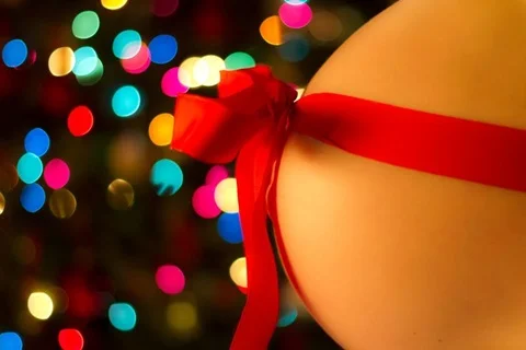 Crianças e adolescentes de abrigos do DF ganham presente de Natal