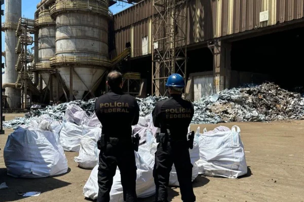PF incinera drogas do PCC apreendidas no Porto de Santos - Metrópoles