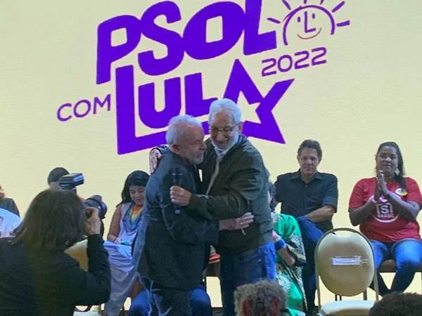 PSol estuda lançar senador independentemente do apoio de Haddad