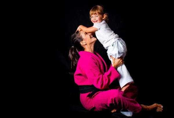 Jiu-Jitsu nas escolas: Kyra Gracie comemora 1º passo no Planalto