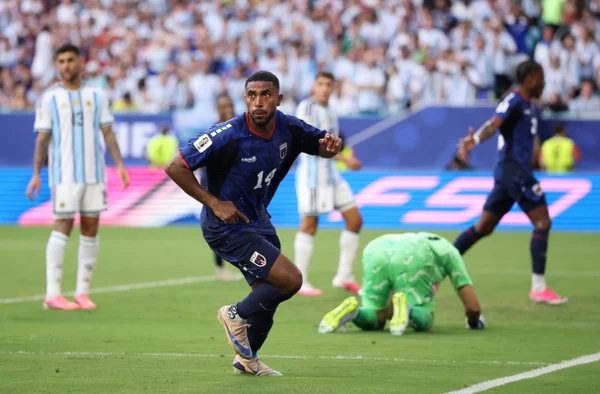 Deroy Duarte deixa tudo igual para Cabo Verde diante da Argentina
