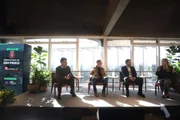 O debate foi mediado pela jornalista do portal, Valéria Luizetti