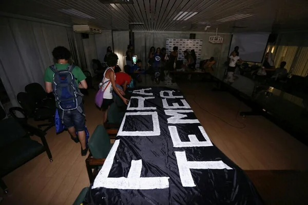 Centro de Ensino Médio Setor Oeste é desocupado de forma pacífica