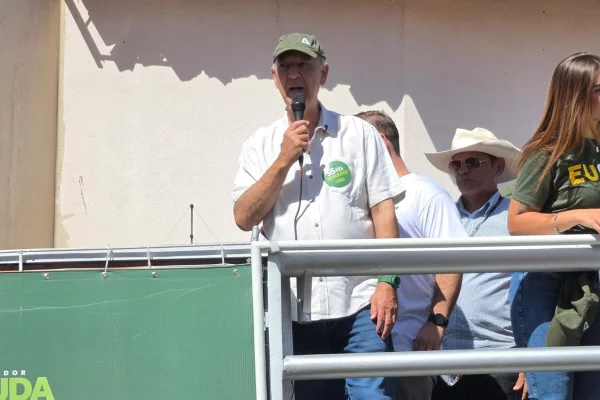Em carreata, Arruda promete melhorar trânsito no Paranoá e Itapoã - destaque galeria Em carreata, Arruda promete melhorar trânsito no Paranoá e Itapoã - destaque galeria