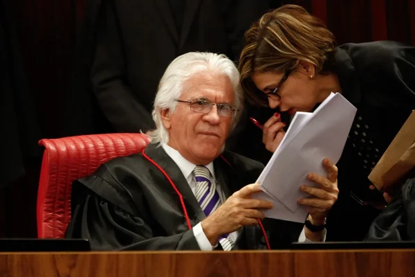 STJ: peritos médicos previdenciários podem decidir expediente na Copa