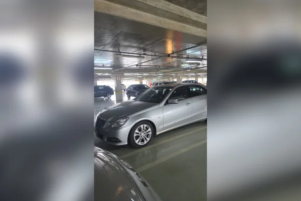 Mercedes que piloto usava para levar crianças a motéis é apreendida