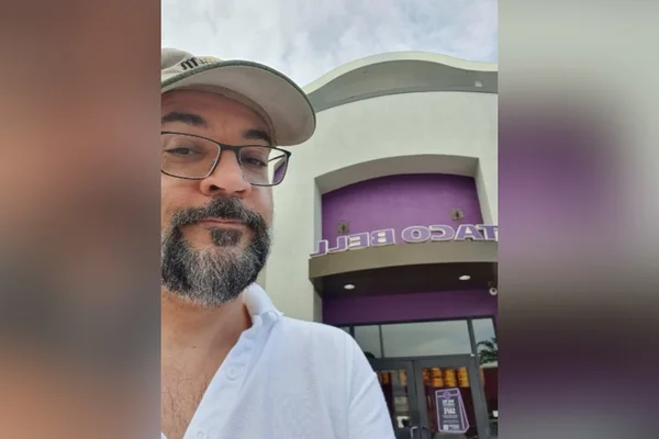 Abraham Weintraub agradece as "dezenas de pessoas" que o ajudaram a sair do país