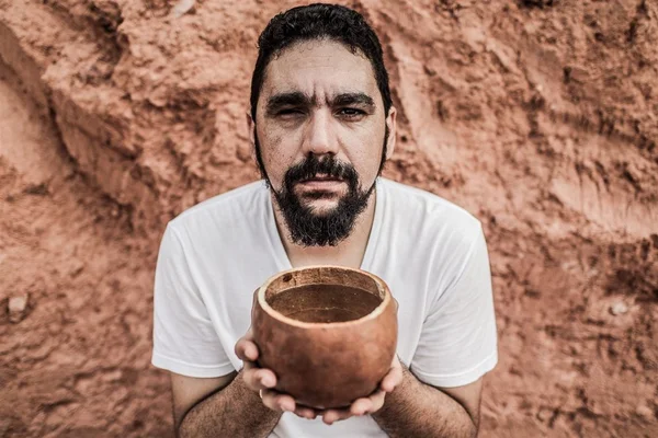 Cantor da capital vence em 2 categorias do Prêmio da Música Brasileira