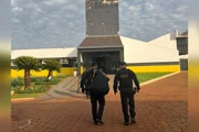 Policiais são suspeitos de usar os próprios cargos para facilitar a entrada de produtos ilícitos na unidade