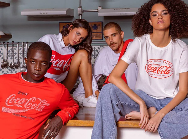 Roupas da Coca-Cola Jeans