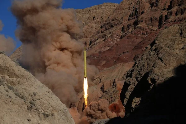 Irã dispara mais dois mísseis durante teste militar com frase de ameaça a Israel