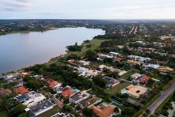 Ambulantes ganham autorização para vender em nove espaços do Lago Sul