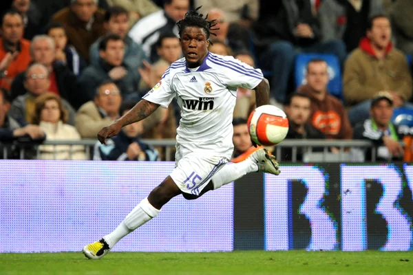 Foto colorida de Royston Drenthe, ex-jogador do Real Madrid - Metrópoles