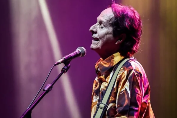 Beto Guedes durante show