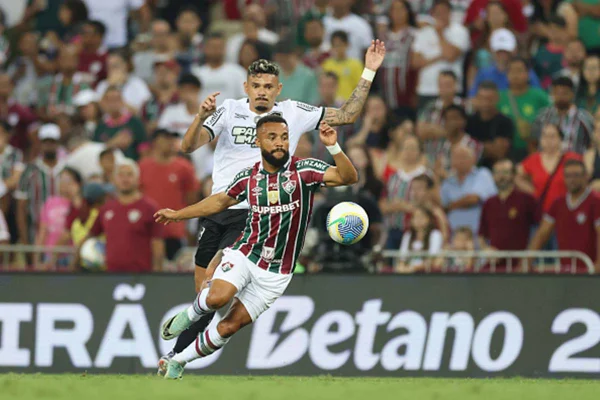 Imagem colorida de Fluminense e Botafogo - Metrópoles