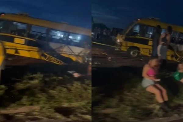 Imagem colorida, ônibus escolar amarelo atingido por carreta - Metrópoles