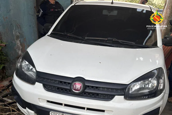 Carro roubado em Ceilândia