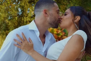Lexa e Ricardo Vianna dão beijão nas redes sociais