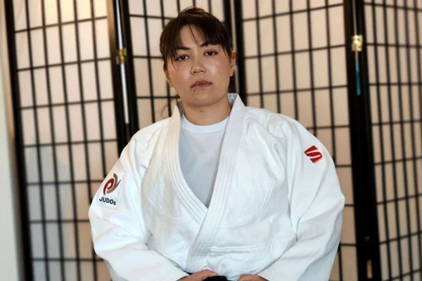 Primeira mulher afegã nas Olimpíadas tenta salvar compatriotas do Talibã
