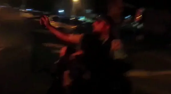 Abordagem de policiais militares a jovens na Asa Norte tem confusão e spray de pimenta. Veja vídeo
