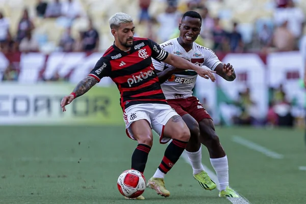 Imagem colorida do duelo entre Flamengo e FLuminense pelo campeonato CArioca de 2024- Metrópoles