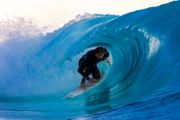 Quem é Yago Dora, o brasileiro campeão que ganhou nota 10 no surfe

Surfista brasileiro venceu o Rio Pro com manobra perfeita. Ele agora é o 5º melhor do ranking internacional