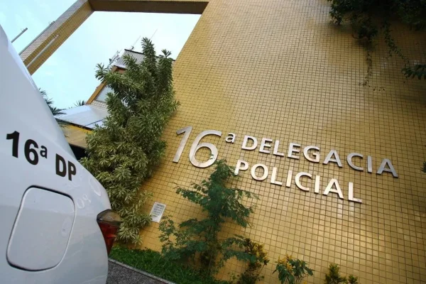 Imagem colorida da 16° Delegacia de Polícia do Rio - Metrópoles
