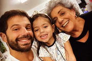 Duda Nagle com a filha, Zoe, e a mãe, Leda Nagle