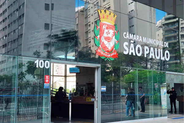 Imagem colorida mostra fachada da Câmara Municipal de São Paulo; CPI - Metrópoles