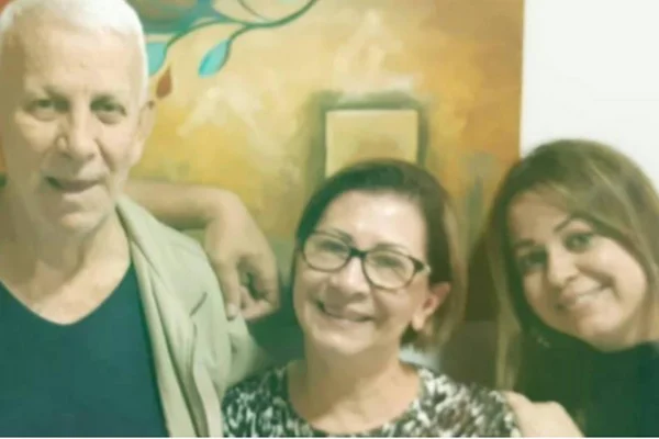 Mulher morre de Covid-19 dias após perder o pai e a mãe
