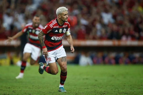 Arrascaeta, meia do Flamengo - Metrópoles