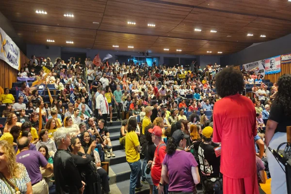 PSol e Rede confirmam vice de Grass ao GDF e entregam carta ao PT - destaque galeria PSol e Rede confirmam vice de Grass ao GDF e entregam carta ao PT - destaque galeria