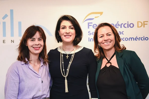 Fecomércio-DF lança Câmara de Mulheres Empreendedoras com homenagens