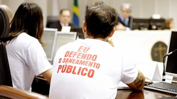Audiência de conciliação entre Caesb e Sindágua/DF acaba sem acordo