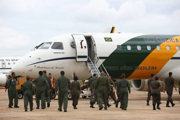 Rolou na 4ª: coronavírus e resgate na China; Selic cai para 4,25%