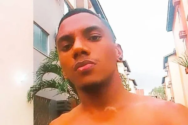 Ator pornô Renan Maranhão morre, aos 28 anos, vítima de infarto