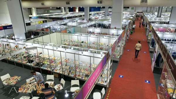 IBGE: no trimestre, desemprego fica em 5,4%, menor taxa da história