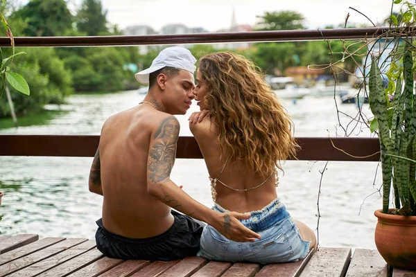 Anitta lança Até o Céu, música com MC Cabelinho: veja o clipe