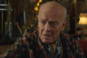 Michael Byrne em Mortdecai: A Arte da Trapaça
Michael Byrne em Mortdecai: A Arte da Trapaça