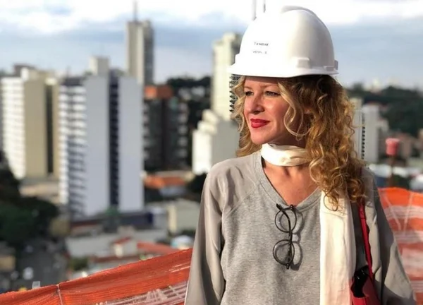 Arquiteta Carol Bueno
