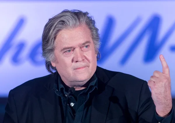 Ex-estrategista de Trump celebra indicação de Eduardo para embaixador