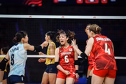 O Japão largou na frente após vencer o primeiro set do jogo