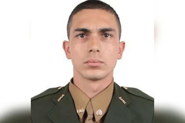 Imagem colorida mostra Sargento do Exército que morreu durante treinamento com tanque no RS - Metrópoles