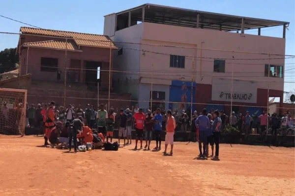 Homem sofre infarto e morre durante partida de futebol em Minas