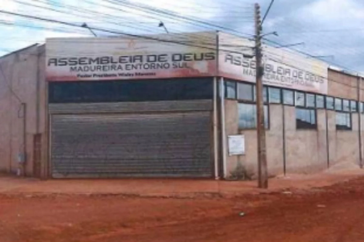 Igreja interditada em Cidade Ocidental oferecia risco a fiéis