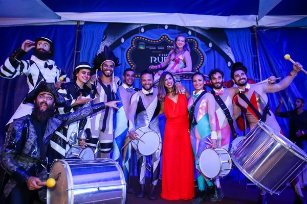 Gabriela Gontijo faz festa de aniversário em espetáculo do Circo Rudá